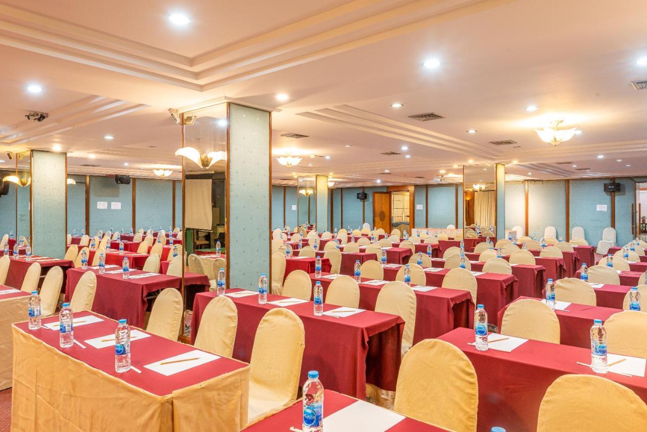Nonthaburi Palace Hotel Exterior foto