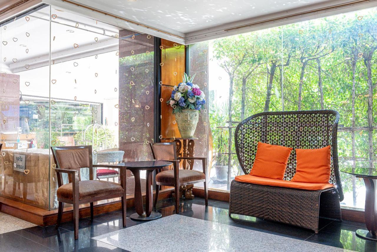 Nonthaburi Palace Hotel Exterior foto