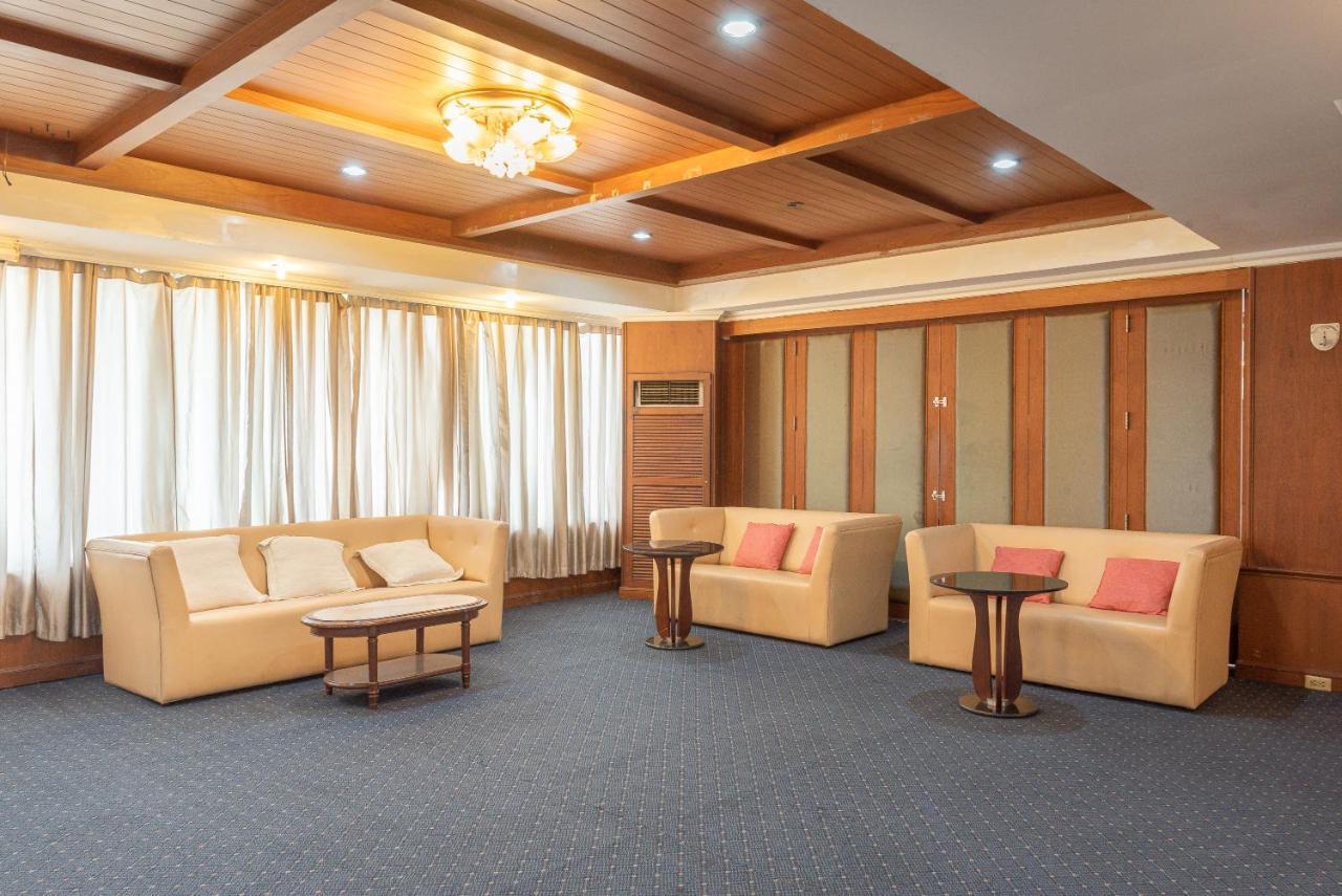 Nonthaburi Palace Hotel Exterior foto