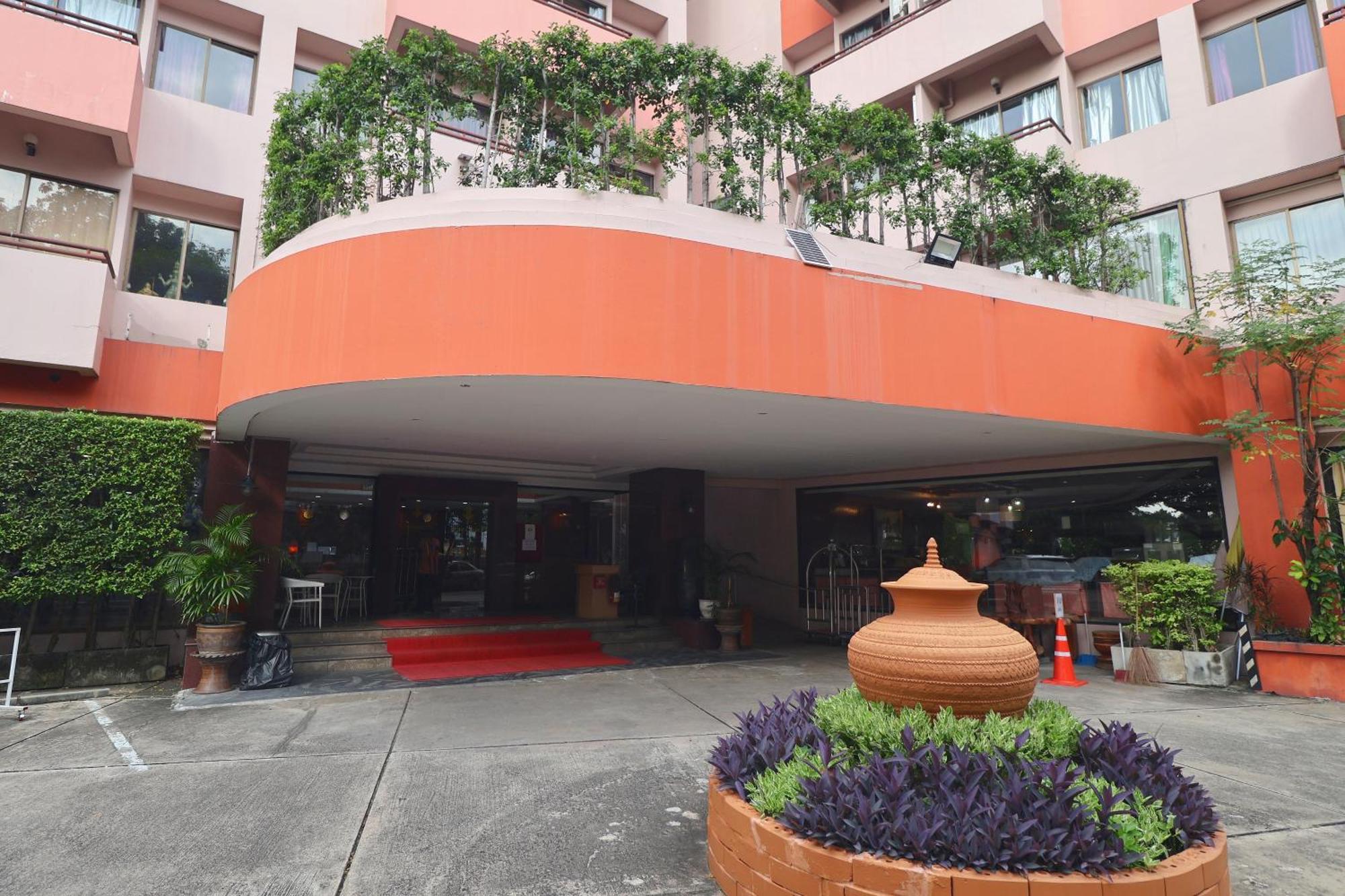 Nonthaburi Palace Hotel Exterior foto